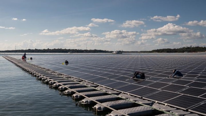 Maior central solar flutuante do mundo operacional na Tailândia