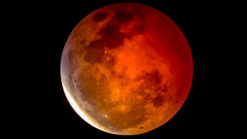 Hoje acontecerá o mais épico eclipse lunar desde há mais de 500 anos