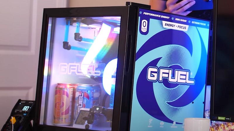 Youtuber transforma um mini frigorífico num PC gaming de 10 mil dólares