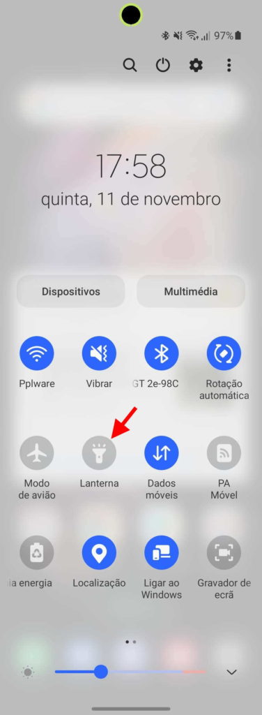 lanterna Samsung One UI luz smartphones