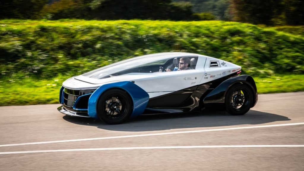 SLRV: O carro a célula de combustível que custa 15 mil euros e faz 400 km