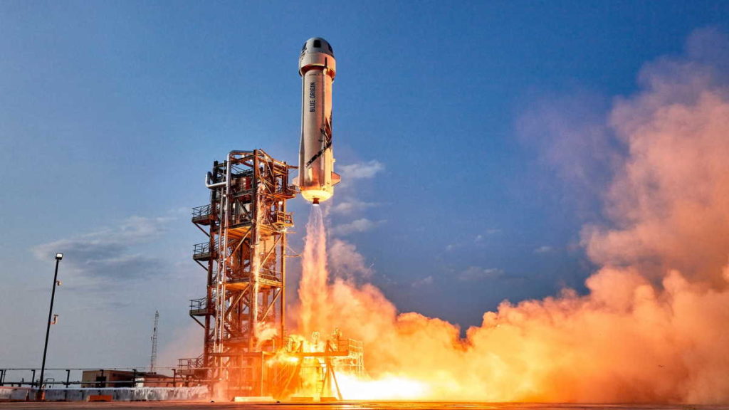Uma viagem ao espaço de Jeff Bezos polui mais que a maioria das pessoas numa vida inteira