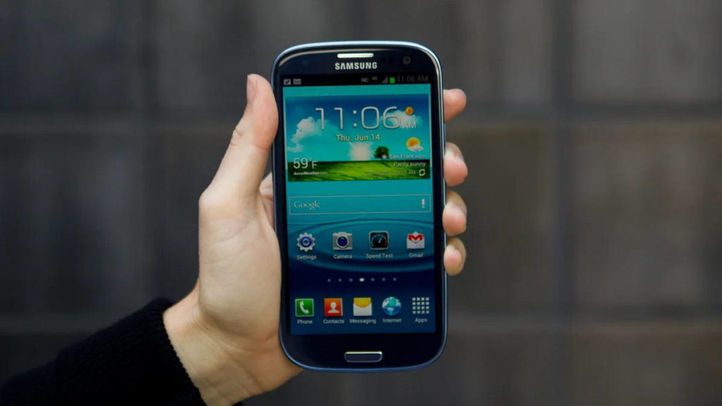 Velhos são os trapos? Samsung Galaxy S3 já recebeu o Android 12, de forma não oficial