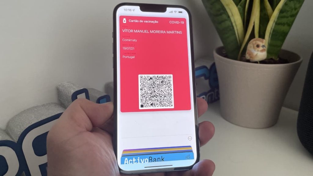 Como adicionar o certificado de vacinação à app Carteira no iOS