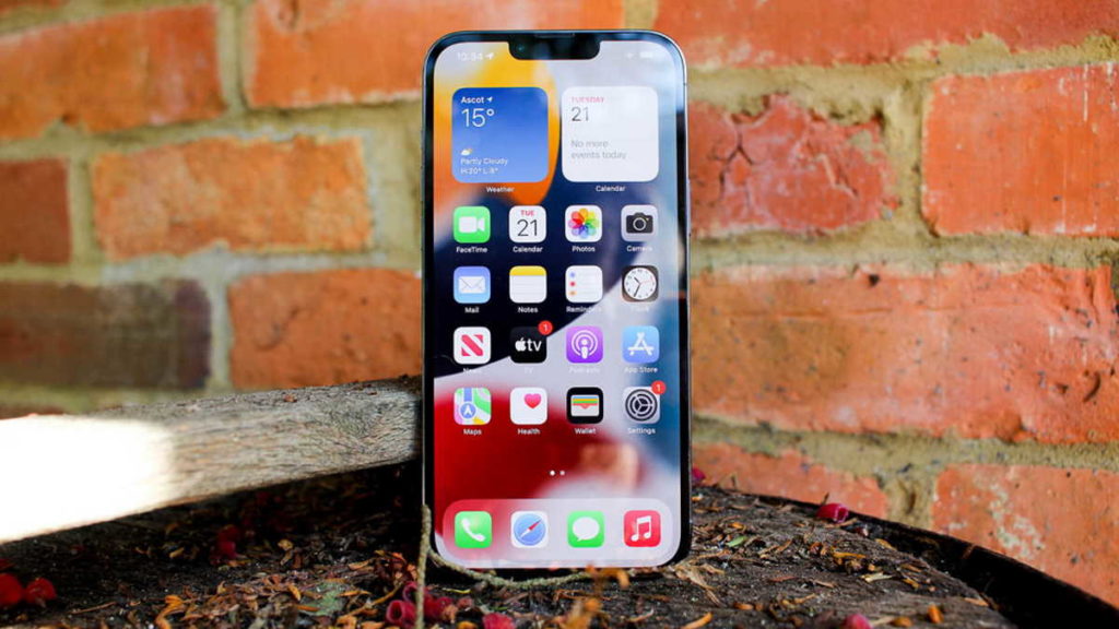 Ecrã cor de rosa no iPhone 13? Apple admitiu o problema e vai resolver com nova atualização