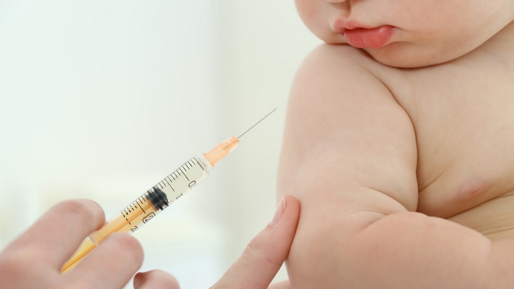 COVID-19: Pfizer quer que FDA autorize vacina para crianças com menos de 5 anos