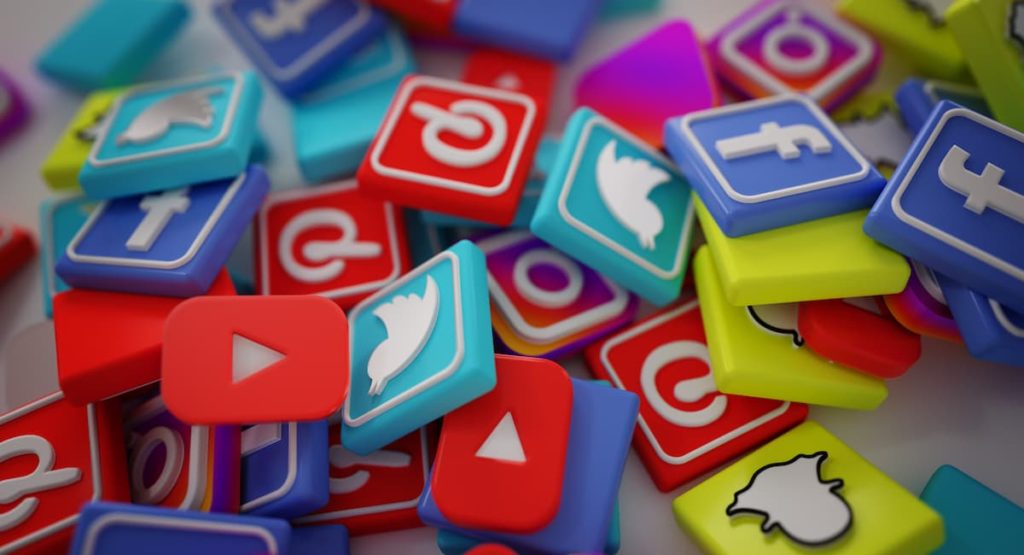 Questão: Qual é a rede social que mais utilizam?