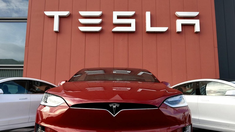EUA: Tesla recolhe 817.000 carros devido a alerta sonoro no cinto de segurança