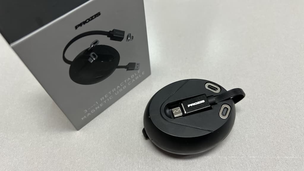 Cabo USB Retrátil Magnético 3-em-1! Pequeno e funcional…