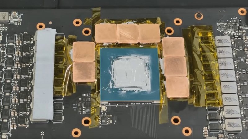Modder reduz 46º na temperatura da memória GDDR6X da RTX 3070 Ti com cobre