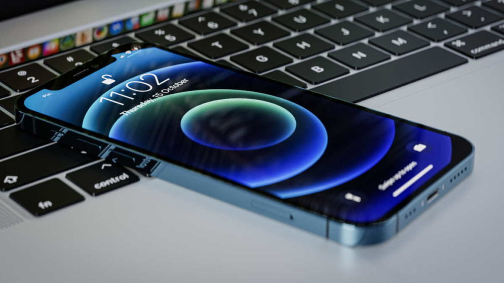 Apple: 5G está a consumir a bateria do iPhone e iPad demasiado depressa
