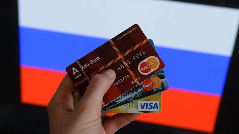 Visa e Mastercard bloqueiam várias operações financeiras na Rússia