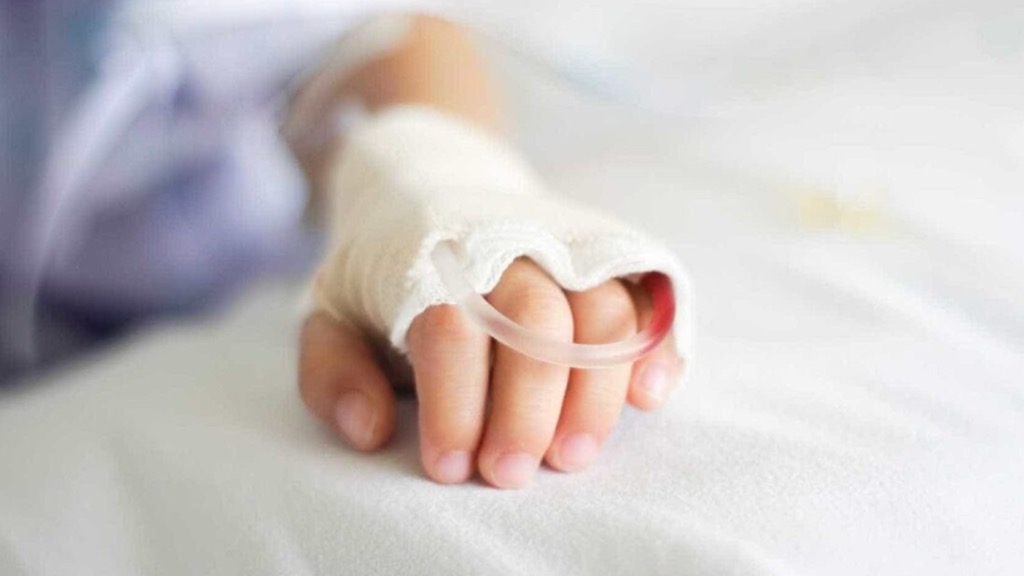 Hepatite aguda e vacinas da COVID-19? OMS diz que não encontra ligação