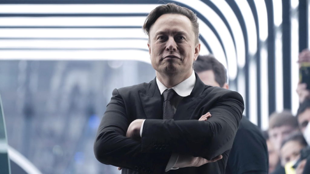 Elon Musk volta a criticar a Apple e a App Store pelos valores elevados que são cobrados