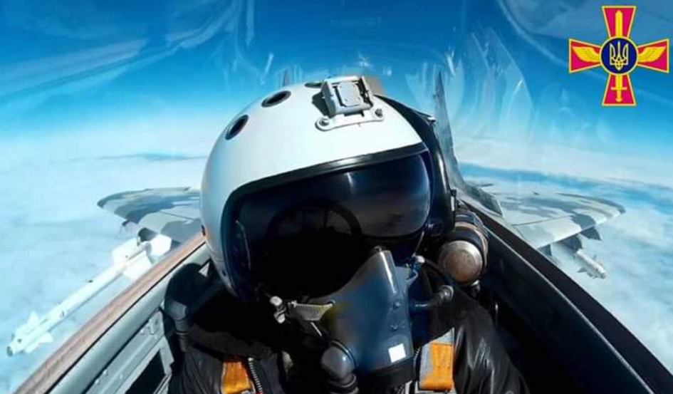 Caça MiG-29 ucraniano derrubou um super jato russo Su-35