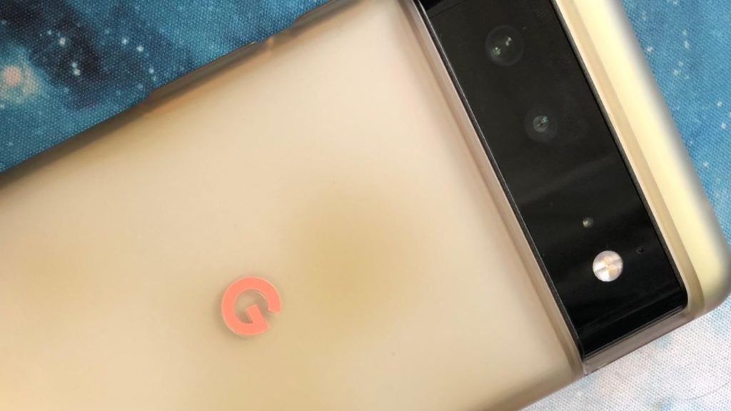 Capa transparente da Google para Pixel 6 custa 30 €, mas nem 5 € deveria custar
