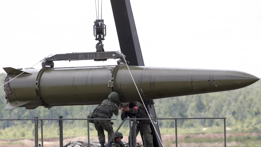 Sanções contra a Rússia mal sucedidas: o país produz mais mísseis do que antes da guerra