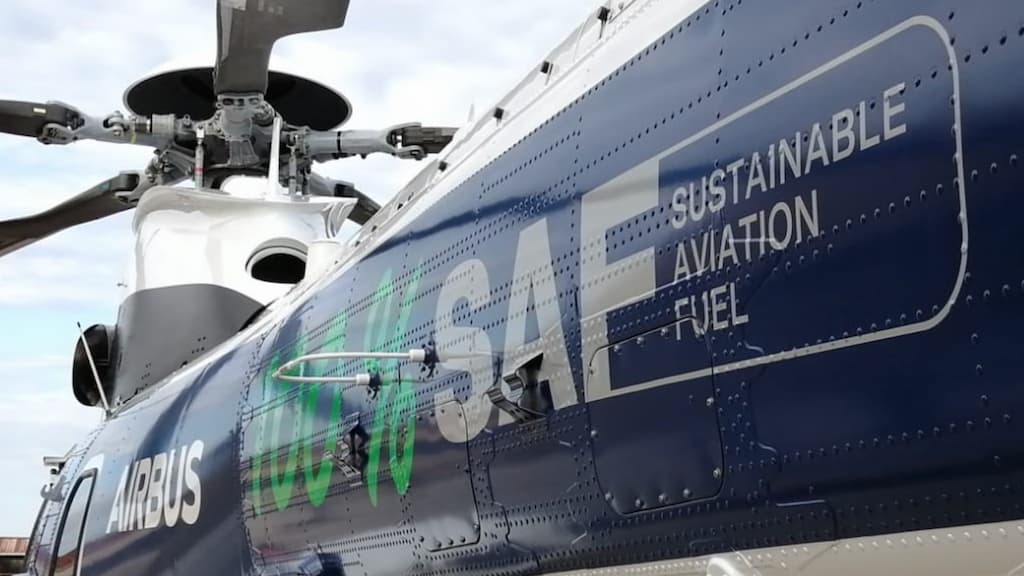 Airbus H225 realiza voo com combustível de aviação 100% sustentável