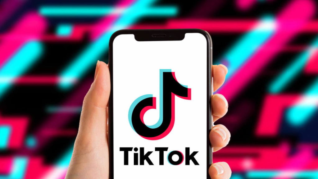 TikTok distancia-se da rede social Facebook e alega ser uma plataforma de entretenimento