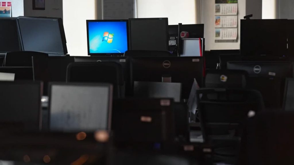 Êxodo empresarial: Russos procuram produtos piratas da Microsoft e mudam para o Linux