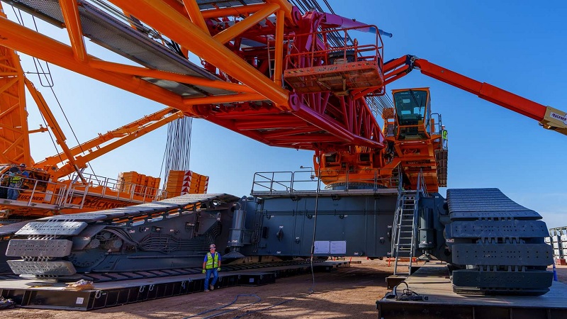Intel mostra a mais poderosa grua do mundo que será usada na construção das suas fábricas