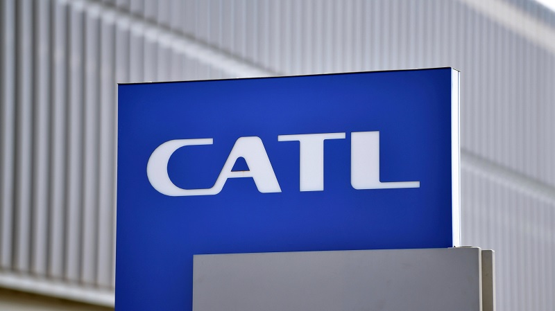 Chinesa CATL vai construir fábrica de baterias na Hungria para fornecer a Mercedes e BMW