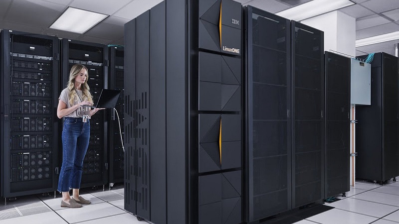 IBM LinuxOne Emperor 4: o poderoso servidor com Linux que tem 32 processadores