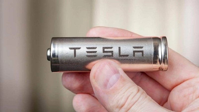 Tesla compra matéria-prima para as baterias ao fornecedor que mais viola os direitos humanos