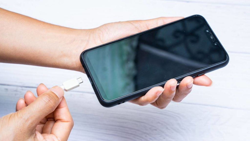 Como está a bateria do seu smartphone? O Android 13 vai poder dar-lhe essa informação