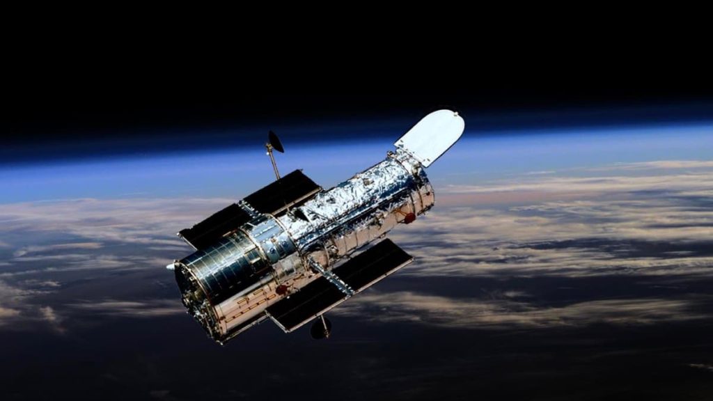 NASA e SpaceX estudam prolongar vida útil do telescópio Hubble