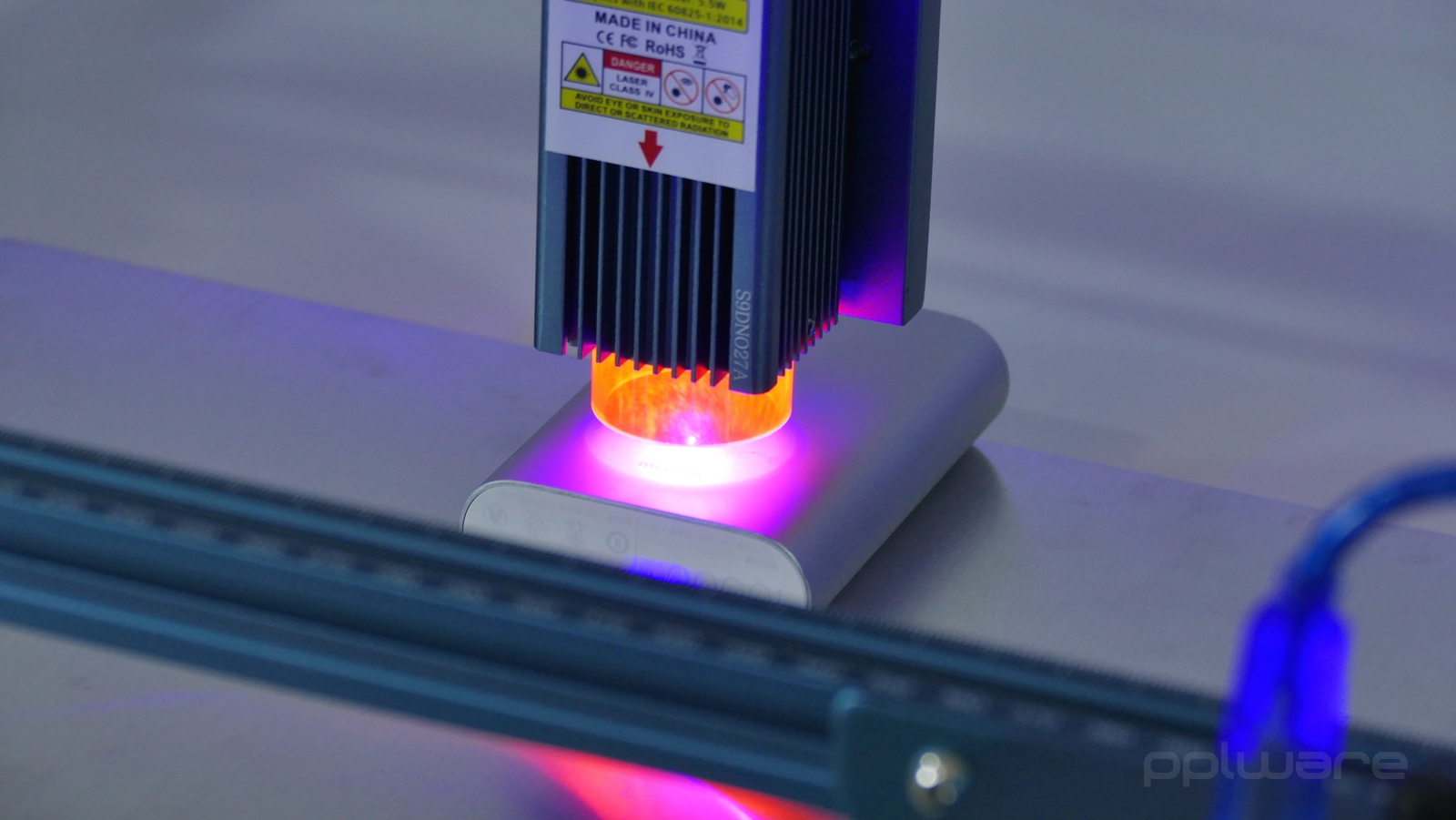 Transforme a sua criatividade em realidade com uma impressora 3D ou gravadora a laser