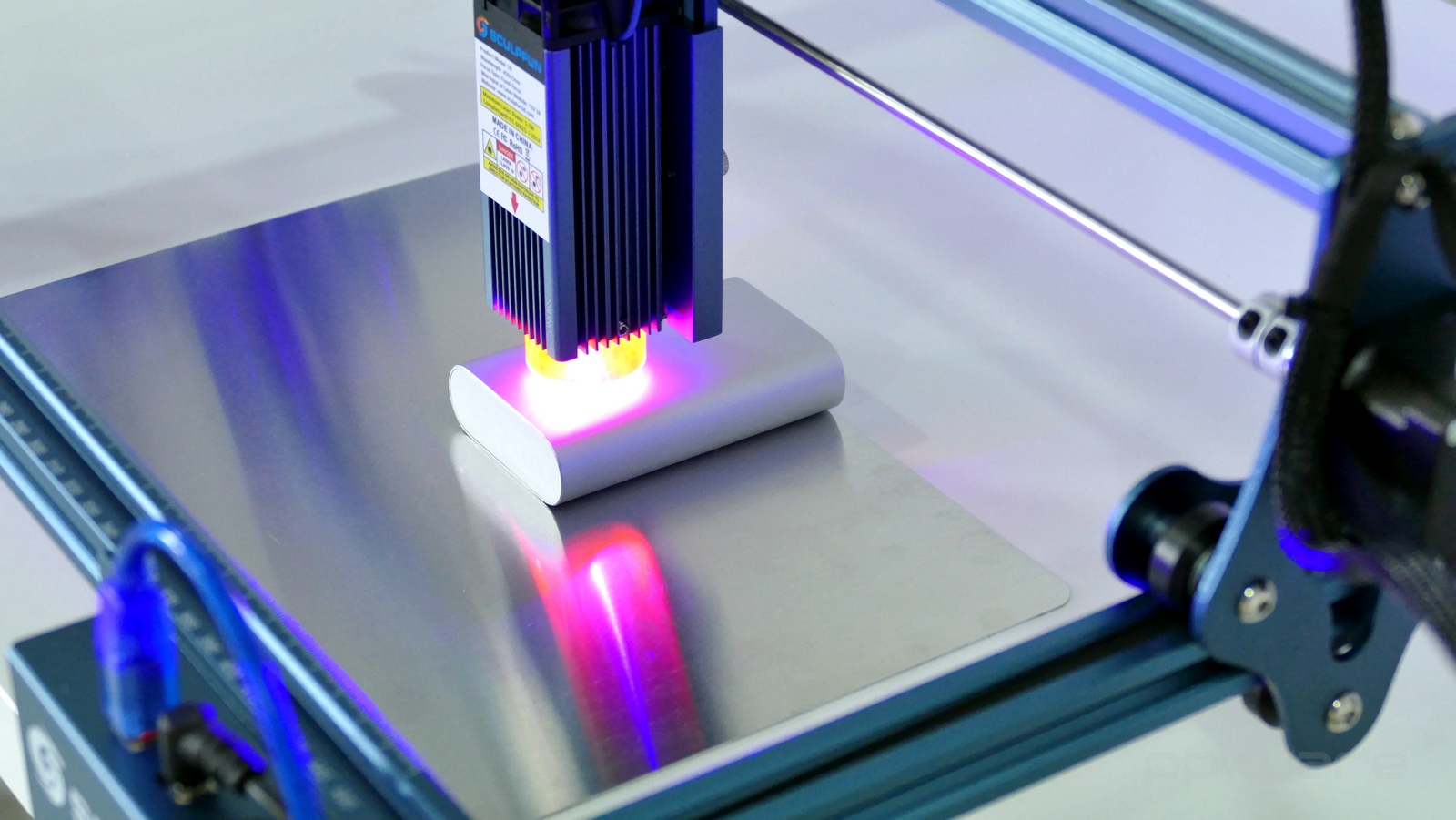 Transforme a sua criatividade em realidade com uma impressora 3D ou uma gravadora a laser