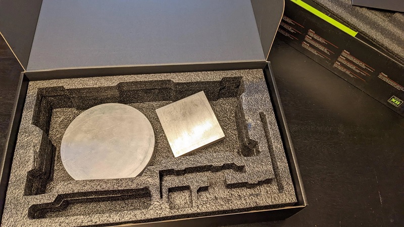 Utilizador comprou uma gráfica RTX 4090 e recebeu blocos de metal