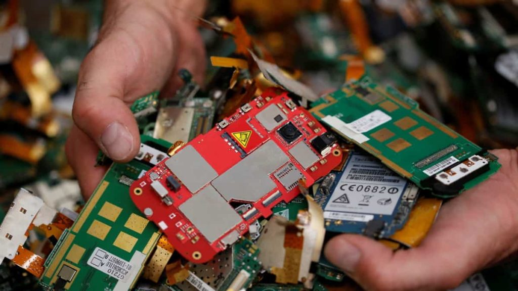 Este ano, há 5 mil milhões de telemóveis a serem descartados