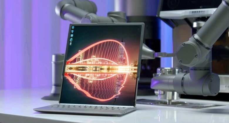 Lenovo mostra o primeiro portátil do mundo com ecrã extensível