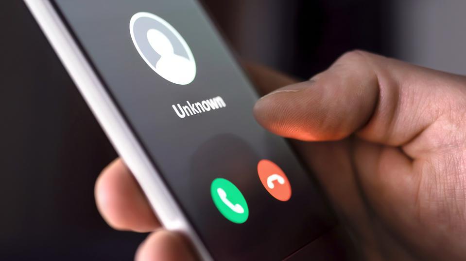 Alerta: Os esquemas de Phishing também chegam por telefone