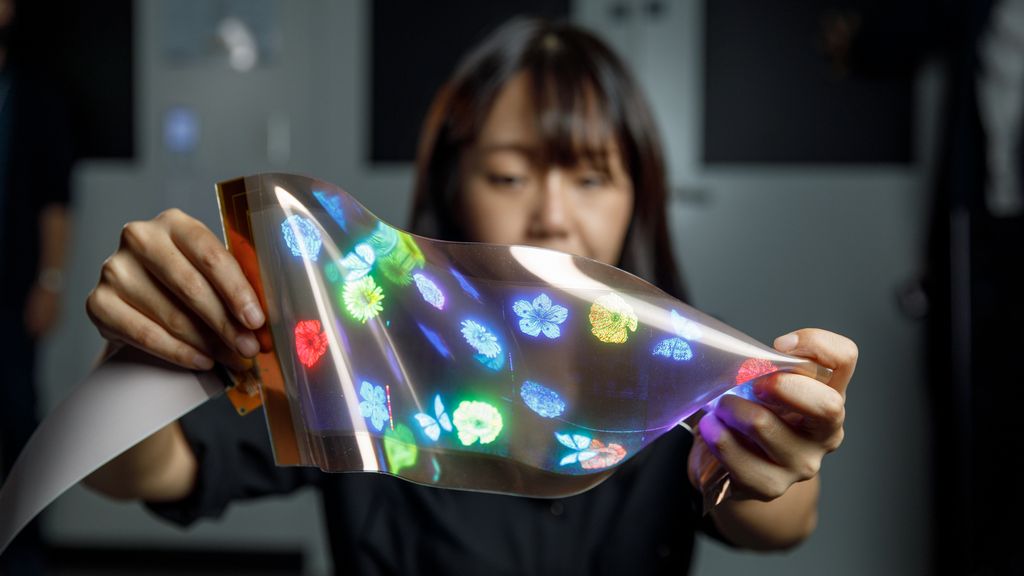 LG anuncia o primeiro ecrã de alta resolução do mundo que estica até 20%