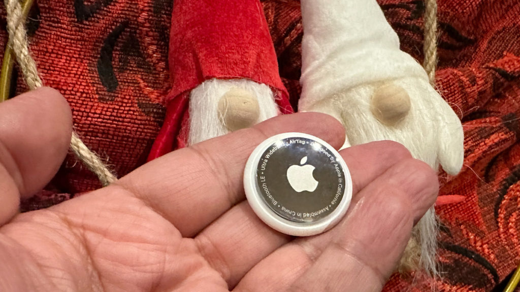 Apple lança novo firmware para os AirTags antes da atualização do iOS 16.2