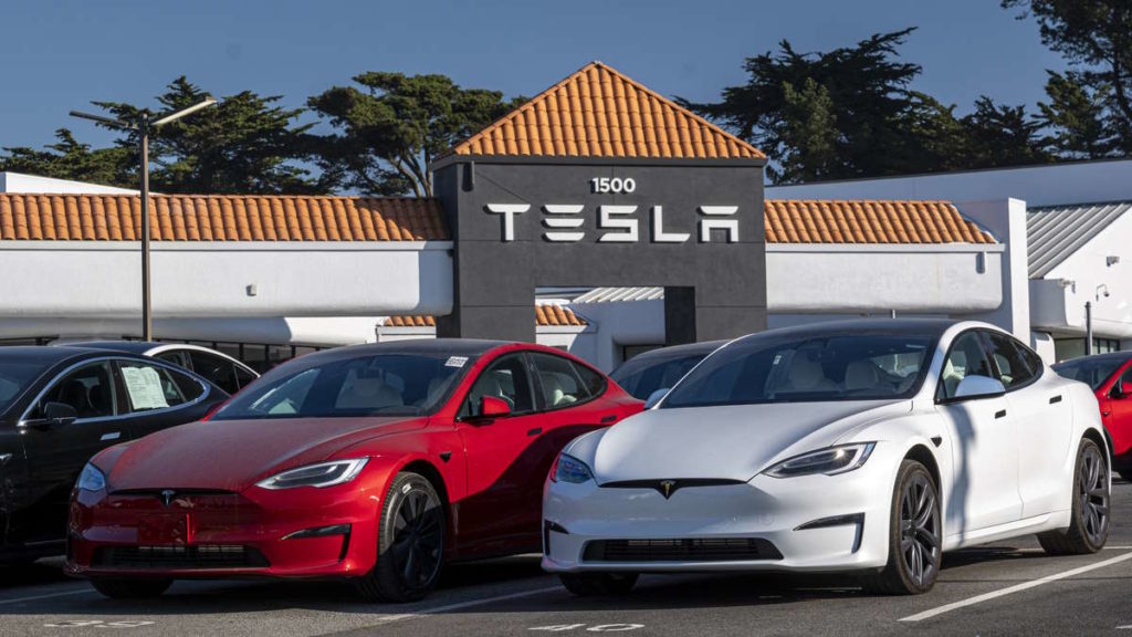 Tesla já vendeu mais carros elétricos este ano que toda a sua concorrência direta junta