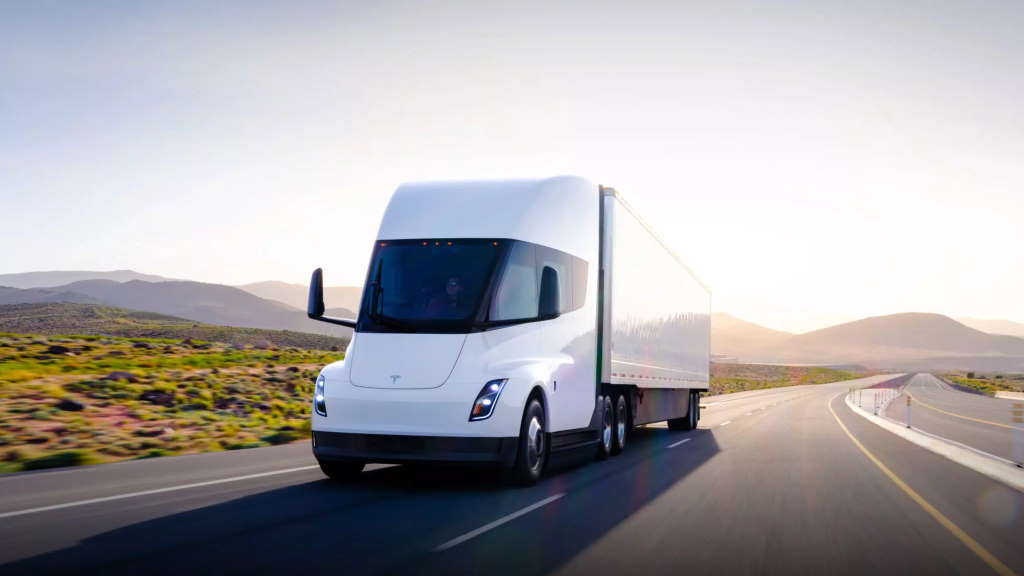 Tesla Semi: Foi finalmente entregue o primeiro camião elétrico aos seus clientes