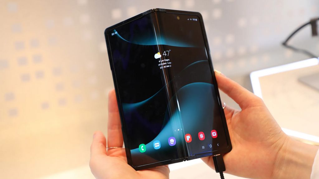 Flex In & Out: Samsung Display apresenta nova dobradiça de ecrã que abre a 360º