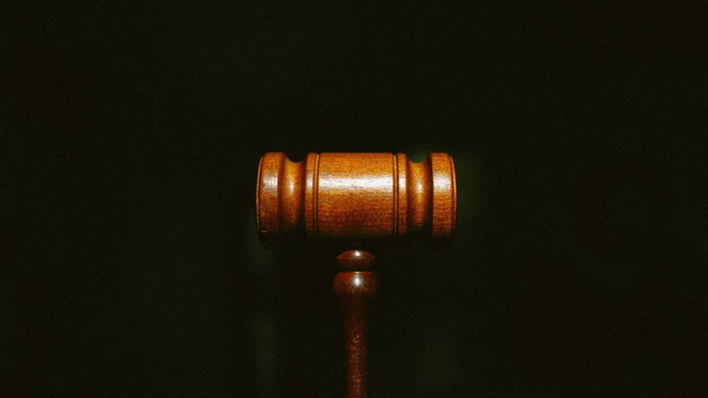 Advogado robô não foi bem recebido na sala de audiência de um tribunal