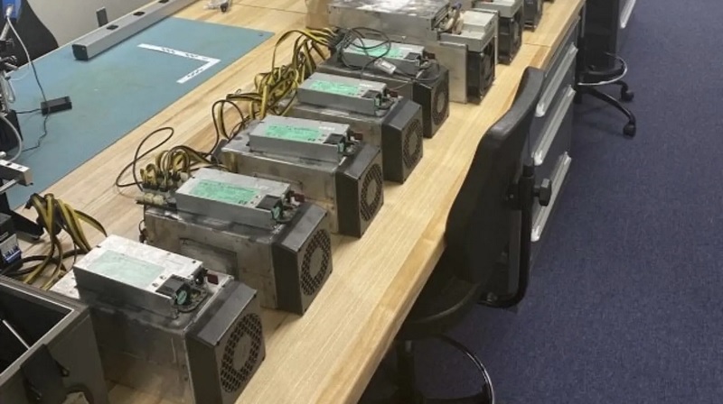 Descoberto um sistema de mineração de criptomoedas numa escola nos EUA