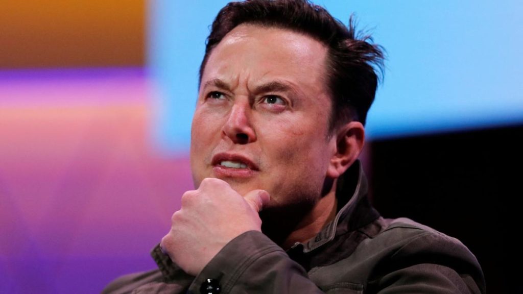 Elon Musk, fundador da OpenAI, alerta que a IA é “um dos maiores riscos” para a civilização