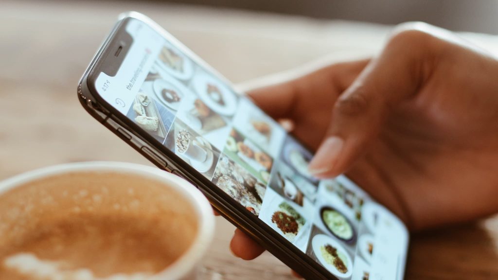 Muitas horas online geram ansiedade nos adolescentes