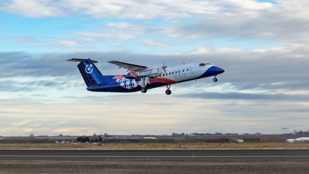 Avião Dash-8 fez voo de 15 minutos a hidrogénio [vídeo]