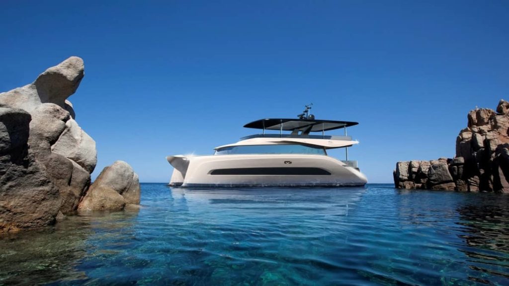 Este catamarã elétrico utiliza energia solar e água do mar para uma autonomia ilimitada