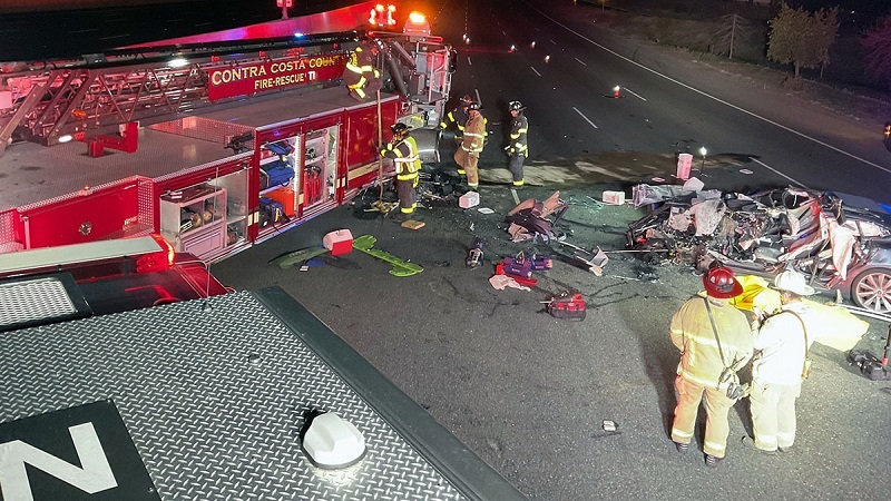 Tesla Model S estava em Autopilot durante acidente mortal com carro de bombeiros