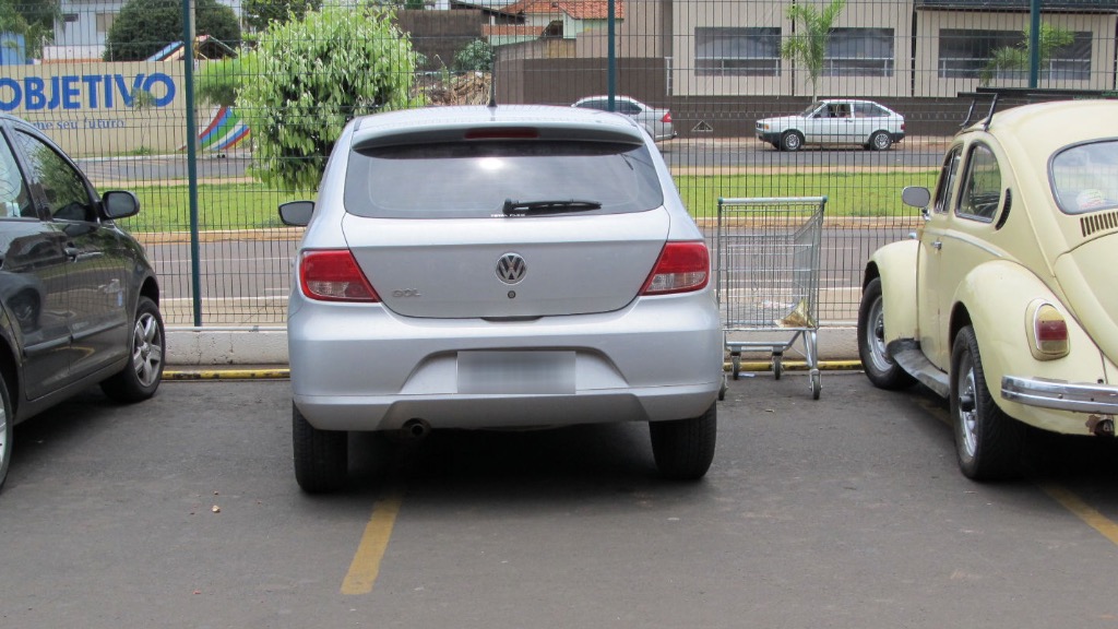 Veículo mal estacionado: Use esta app para denunciar à polícia