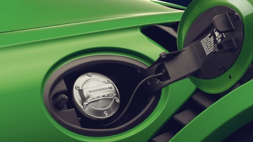 É assim que a Porsche produz combustível sintético, “crucial” para descarbonizar o setor